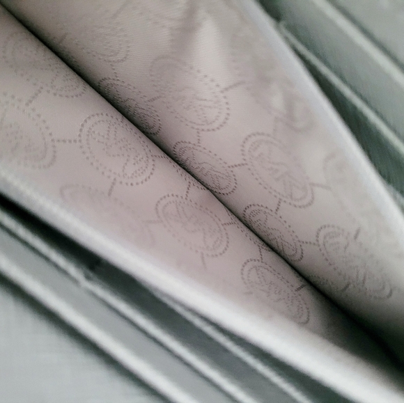 Michael Kors Safiano Leather Zip Around Wallet - Picture 9 of 10